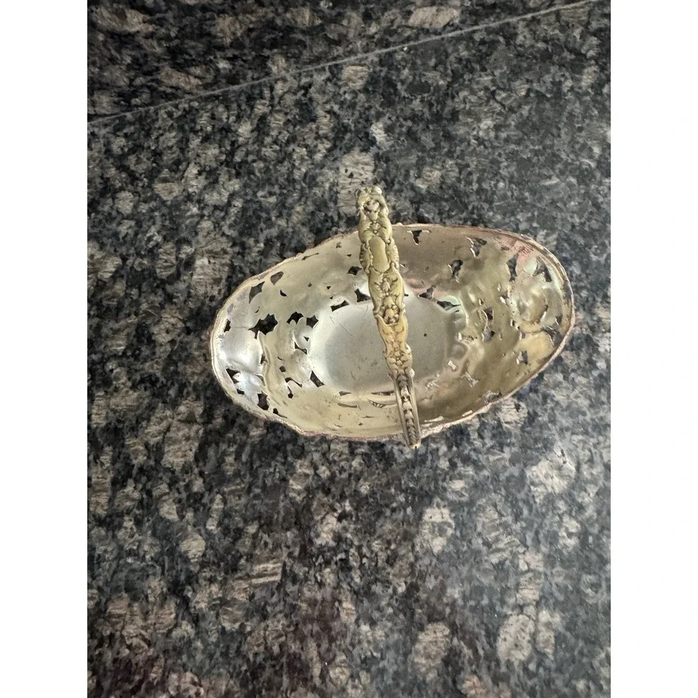 Antique Silver - Toned Metal Ornate Floral Basket/Candy Dish. Trinkets, Keys‎